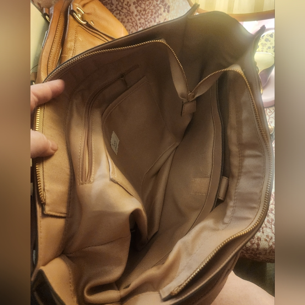 5 Purses - Picture 5 of 10